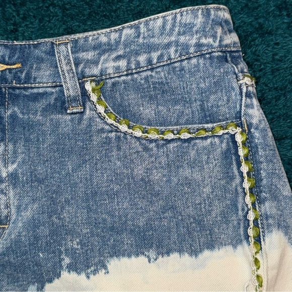 Free People Acid Wash Denim Cutoff Jean shorts Size 28 - Picture 5 of 12